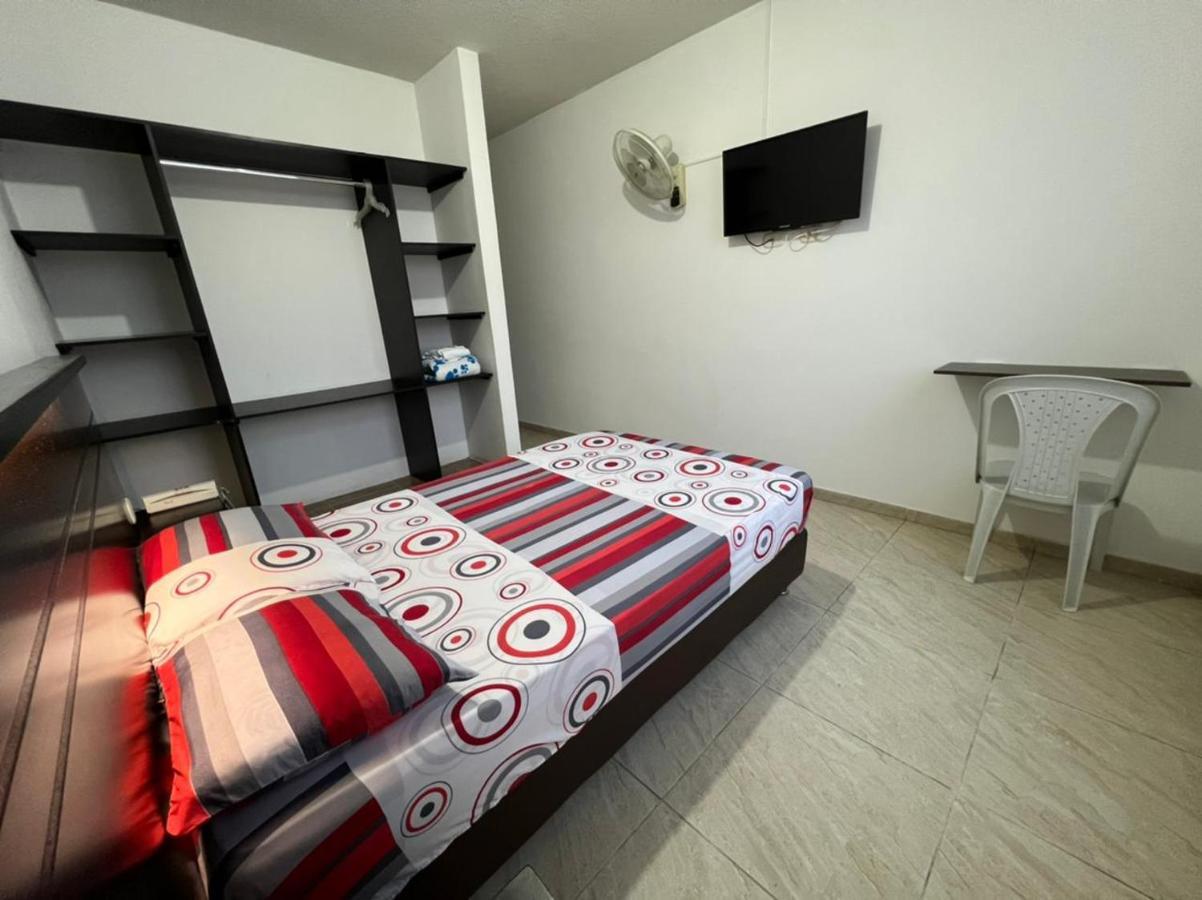 Hotel Marialu Ocaña المظهر الخارجي الصورة