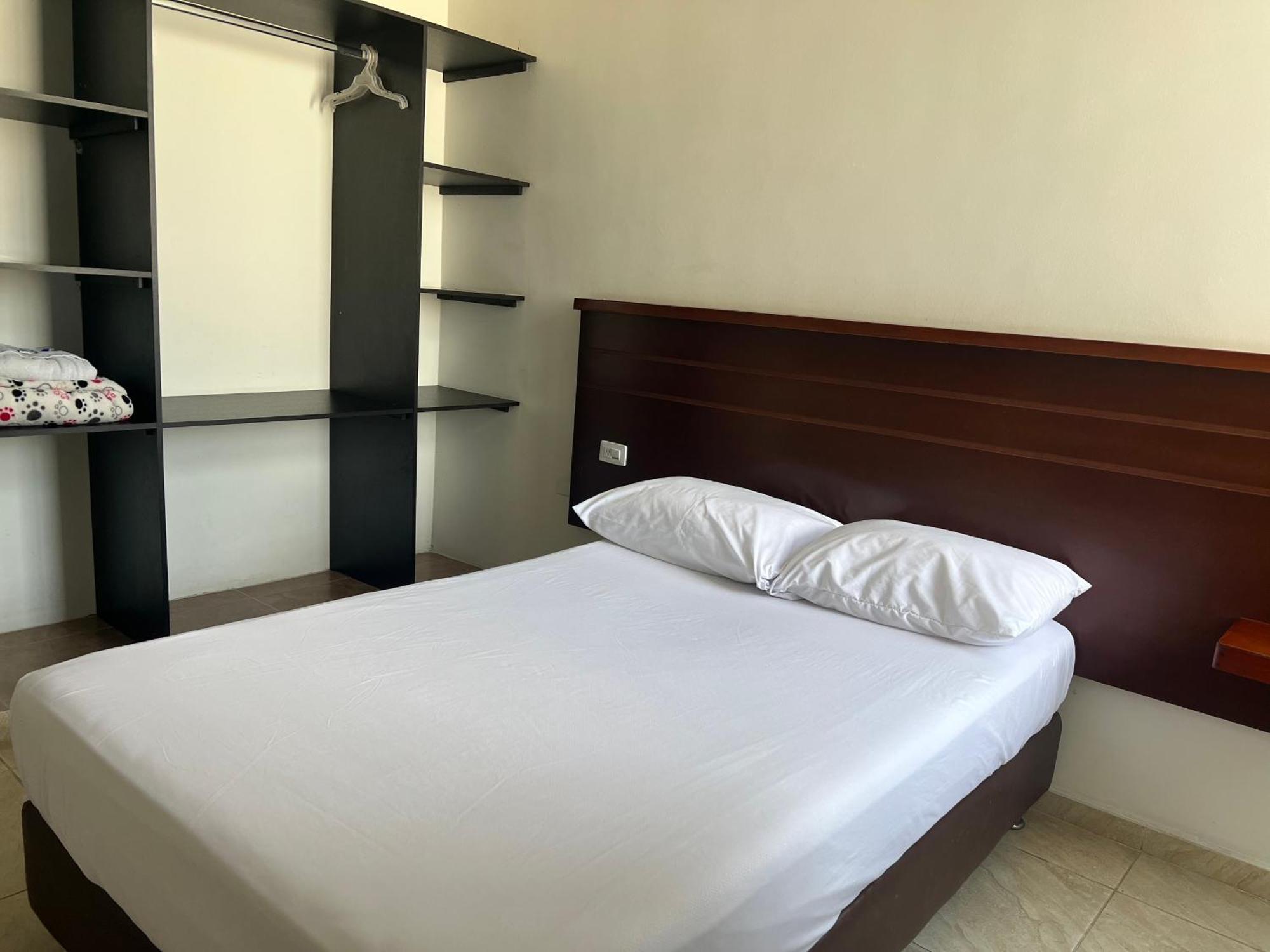 Hotel Marialu Ocaña المظهر الخارجي الصورة
