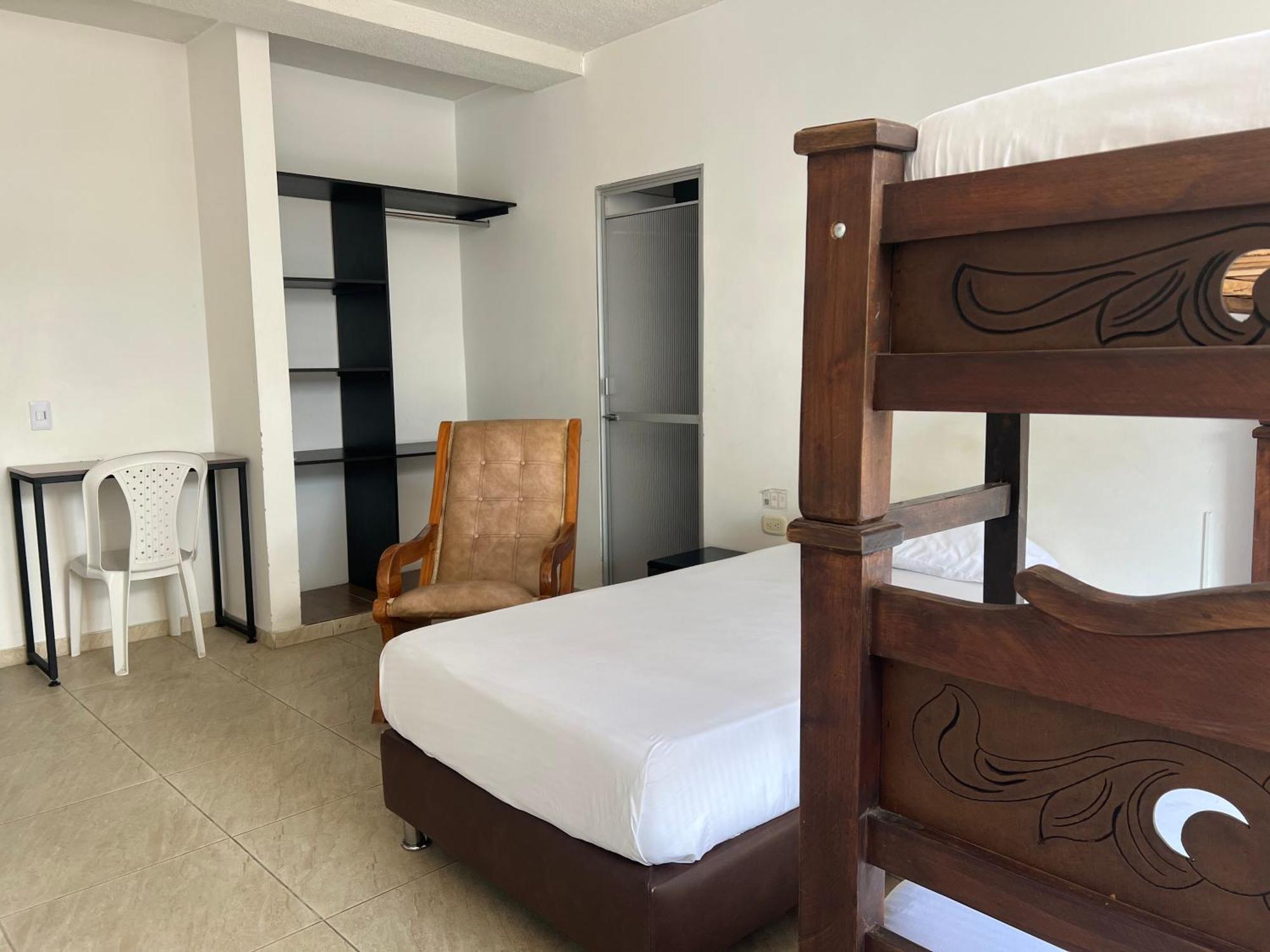 Hotel Marialu Ocaña المظهر الخارجي الصورة