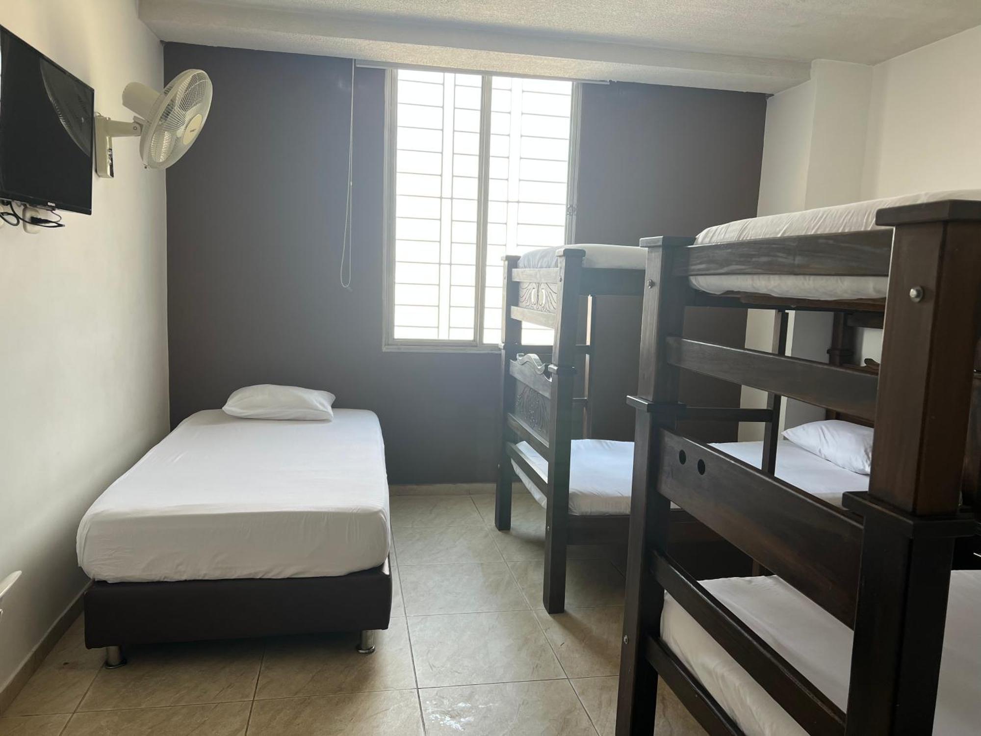 Hotel Marialu Ocaña المظهر الخارجي الصورة