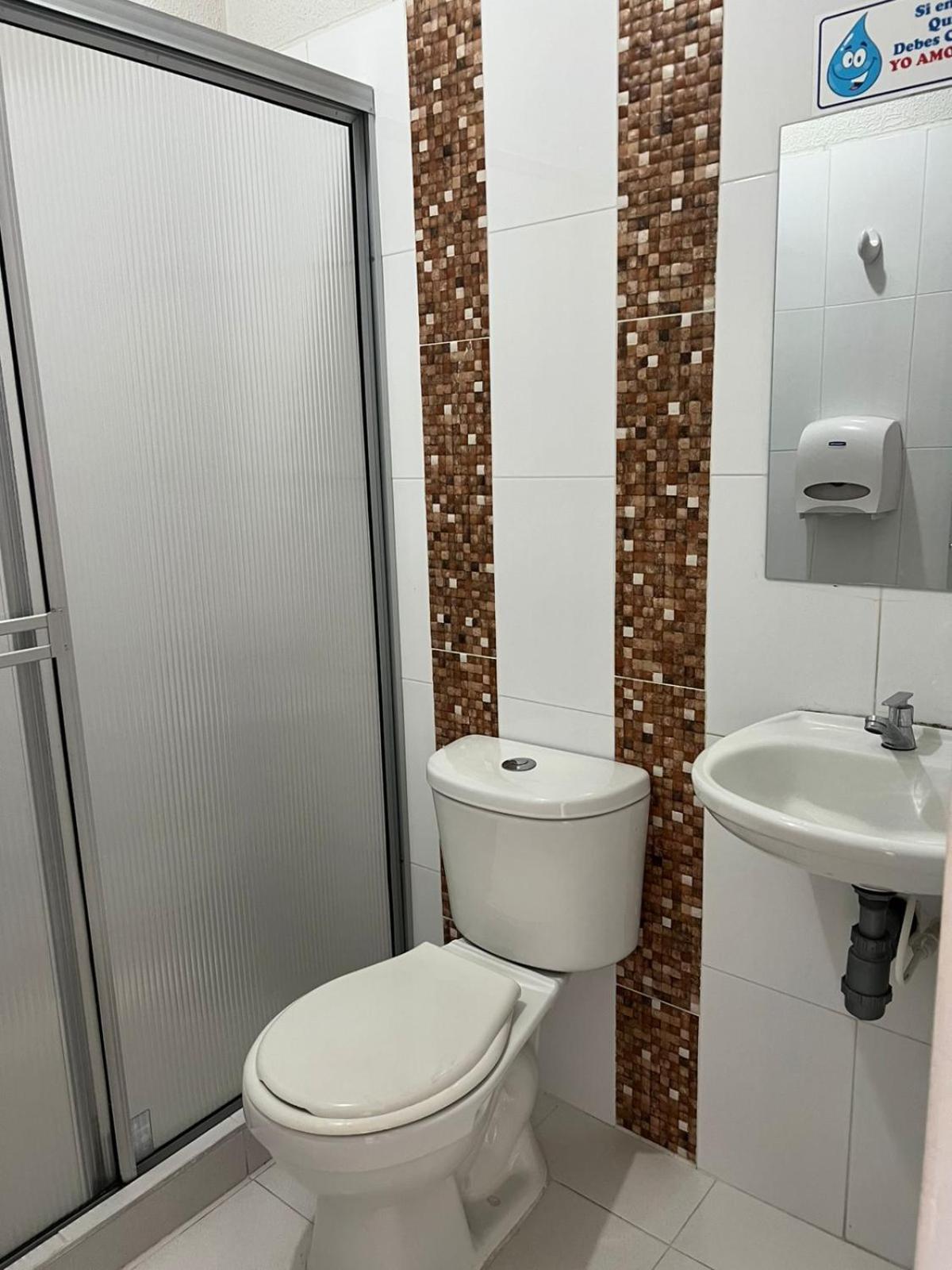 Hotel Marialu Ocaña المظهر الخارجي الصورة