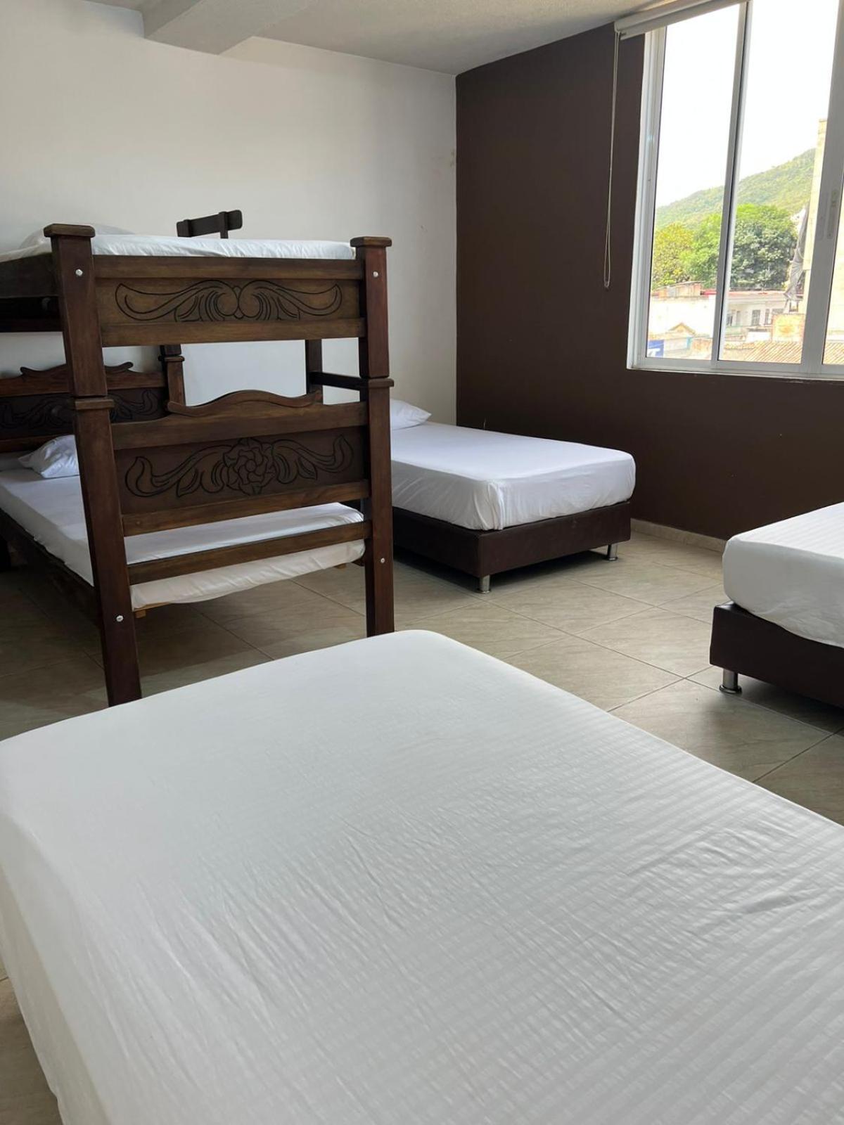 Hotel Marialu Ocaña المظهر الخارجي الصورة